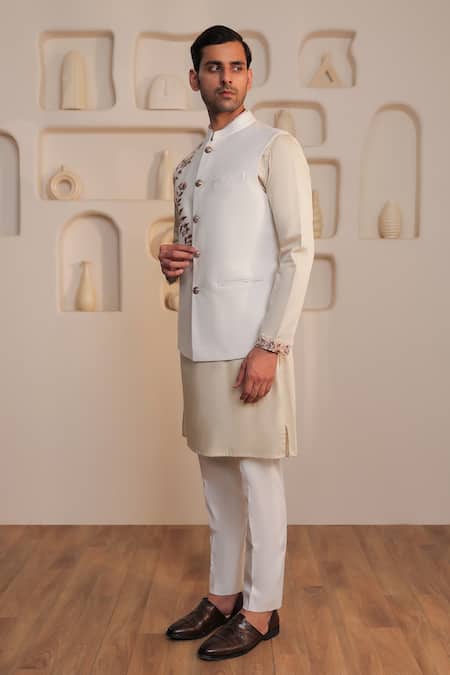 Buy_Kustomeyes_Beige Cotton Embroidery Ivory Layered Bundi Kurta Set _Online_at_Aza_Fashions