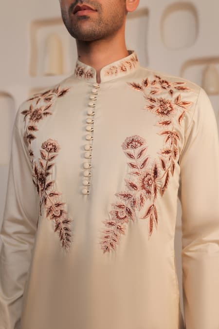 Kustomeyes_Beige Cotton Embroidery Sandstone Classic Kurta And Pant Set _at_Aza_Fashions