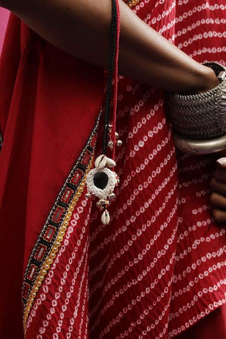 Buy_Pink City By Sarika_Red Silk Mirrors, Embroidery Round Neck Mangalya Bandhani Cape Set _Online_at_Aza_Fashions