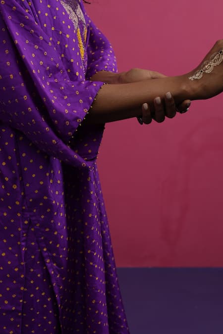 Shop_Pink City By Sarika_Purple Silk Beads, Embroidery V-neck Baingani Kaftan Pant Set _Online_at_Aza_Fashions