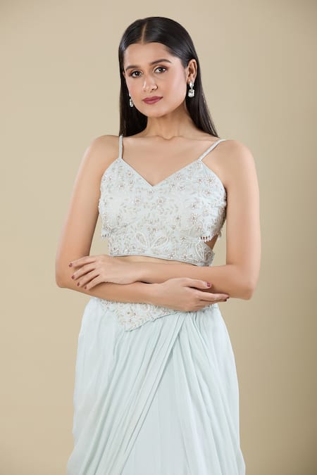 Samyukta Singhania_Blue Chinon Embroidery, Zari V-neck Powder Cut Dana Zardozi Lehenga Set _at_Aza_Fashions