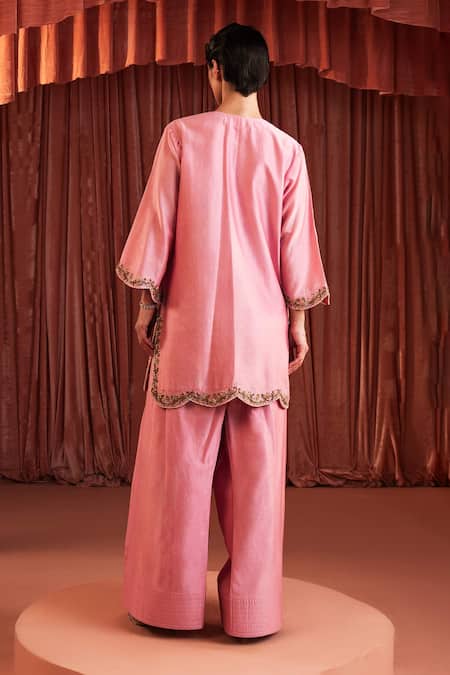Akara Embroidered Blush Pink Chanderi Kurta Set 