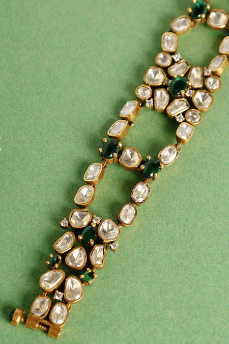 Mero Jewellery Green Moissanite Gold Finish Bracelet 