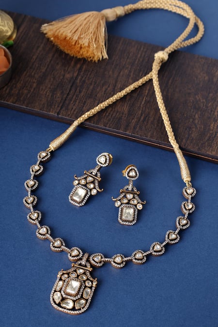 Mero Jewellery Gold Plated Diamonds Moissanite Finish Necklace Set 