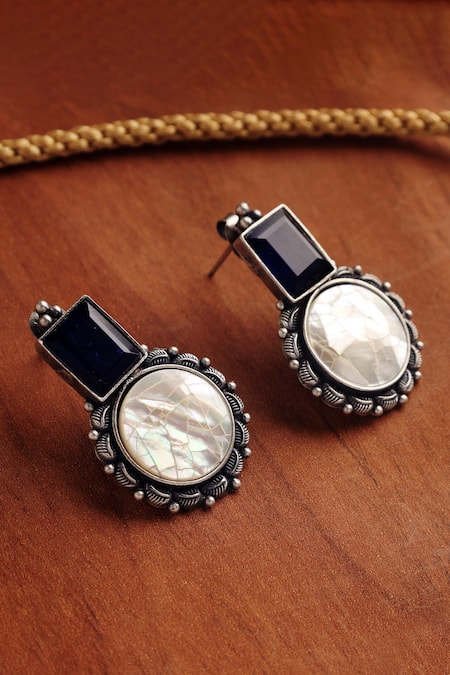 Mero Jewellery Mother Of Pearl Blue Temple Choker Set 