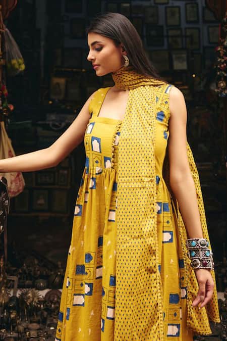 Gulabo Jaipur_Mustard Cambric, Cotton Square Neck Bhumi Anarkali Set _Online_at_Aza_Fashions