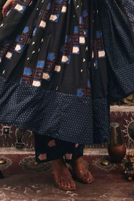 Gulabo Jaipur Black Cambric, Cotton Square Neck Bhumi Anarkali Set Online at Aza Fashions Gulabo Jaipur_Black Cambric, Cotton Square Neck Bhumi Anarkali Set _Online_at_Aza_Fashions