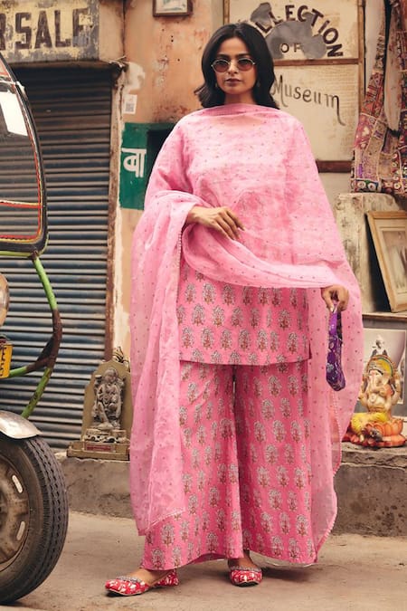 Gulabo Jaipur_Pink Cambric Embroidery Round Neck Fiza Straight Kurta Set _at_Aza_Fashions