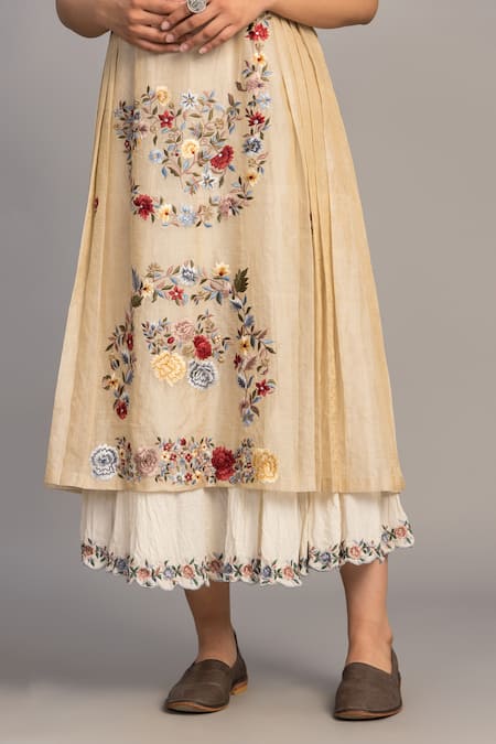 Prama By Pratima Pandey_Gold Chanderi, Tissue Embroidery Round Neck Light Tunic _Online_at_Aza_Fashions