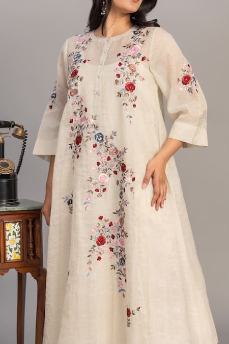 Prama By Pratima Pandey_Silver Chanderi Embroidery Round Neck Tissue Kurta _Online_at_Aza_Fashions