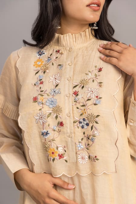 Prama By Pratima Pandey_Gold Chanderi, Tissue Embroidery Collared Light Kurta _Online_at_Aza_Fashions