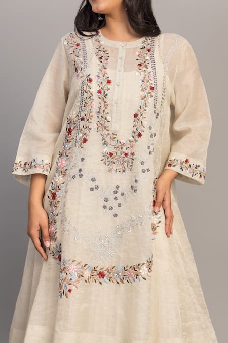 Prama By Pratima Pandey_Silver Chanderi, Tissue Embroidery Round Neck Kurta _Online_at_Aza_Fashions
