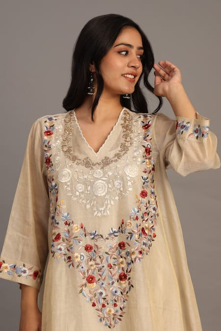 Buy_Prama By Pratima Pandey_Gold Tissue, Chanderi Embroidery V-neck Light Tunic _Online_at_Aza_Fashions