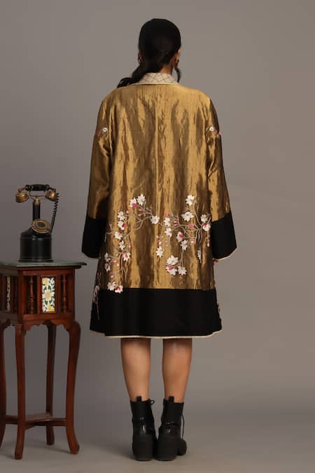 Prama By Pratima Pandey Embroidered Gold Tissue Chanderi Jacket 