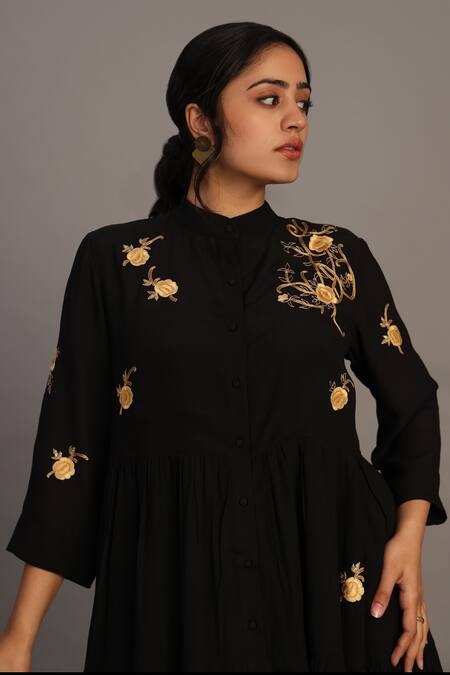 Prama By Pratima Pandey_Black Georgette Embroidery Round Neck Dress _Online_at_Aza_Fashions