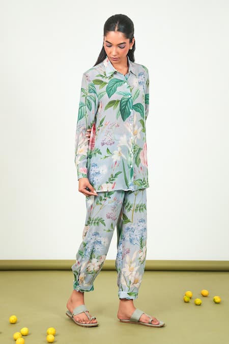 Sage Saga_Gray Crepe Collared Holly Leaf Print Shirt With Pant _Online_at_Aza_Fashions