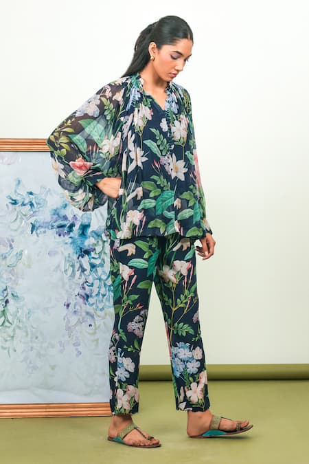 Buy_Sage Saga_Blue Chiffon, Crepe V-neck Floral Print Shirt With Pant _Online_at_Aza_Fashions
