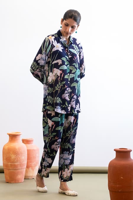 Sage Saga_Blue Crepe Collared Flower Print Shirt With Pant _Online_at_Aza_Fashions