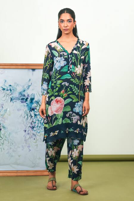 Buy_Sage Saga_Blue Crepe, Chiffon V-neck Floral Print Kurta Pant Set _Online_at_Aza_Fashions