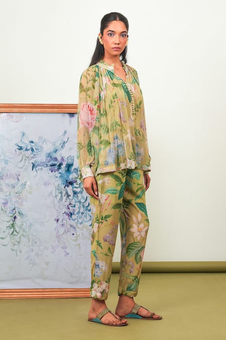 Sage Saga_Green Chiffon, Crepe Round Neck Zinnia Printed Shirt With Pant _Online_at_Aza_Fashions
