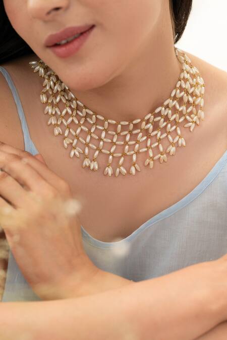 Do Taara Gold Plated Pearl Embellished Necklace Online at Aza Fashions Do Taara_Gold Plated Pearl Embellished Necklace _Online_at_Aza_Fashions