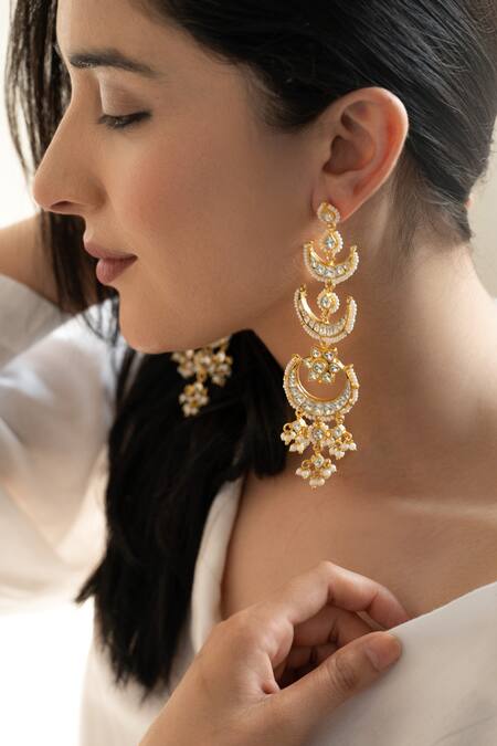 Do Taara Gold Plated Pearls Kundan Embellished Chandbalis Online at Aza Fashions Do Taara_Gold Plated Pearls Kundan Embellished Chandbalis _Online_at_Aza_Fashions