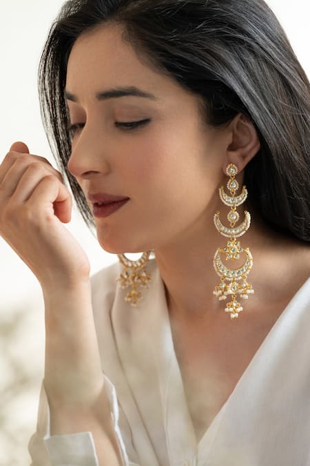 Buy Do Taara Gold Plated Pearls Kundan Embellished Chandbalis Online at Aza Fashions Buy_Do Taara_Gold Plated Pearls Kundan Embellished Chandbalis _Online_at_Aza_Fashions