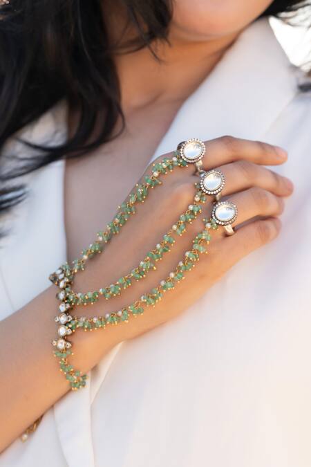 Do Taara_Green Imitation Diamonds Mint Polki Hathphool Bracelet _Online_at_Aza_Fashions