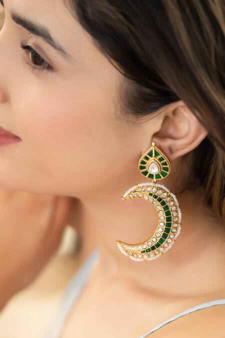 Do Taara Green Pearls Kundan Earrings Online at Aza Fashions Do Taara_Green Pearls Kundan Earrings _Online_at_Aza_Fashions