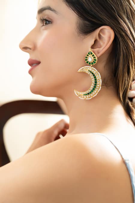 Buy Do Taara Green Pearls Kundan Earrings Online at Aza Fashions Buy_Do Taara_Green Pearls Kundan Earrings _Online_at_Aza_Fashions