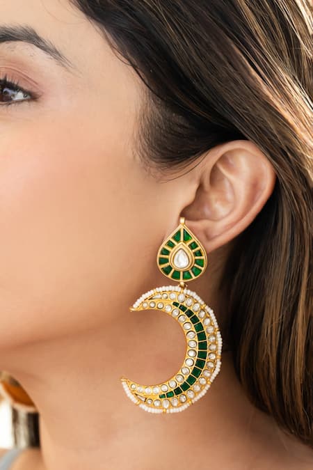 Shop Do Taara Green Pearls Kundan Earrings Online at Aza Fashions Shop_Do Taara_Green Pearls Kundan Earrings _Online_at_Aza_Fashions