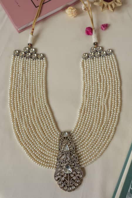 Do Taara Polki And Pearl Necklace
