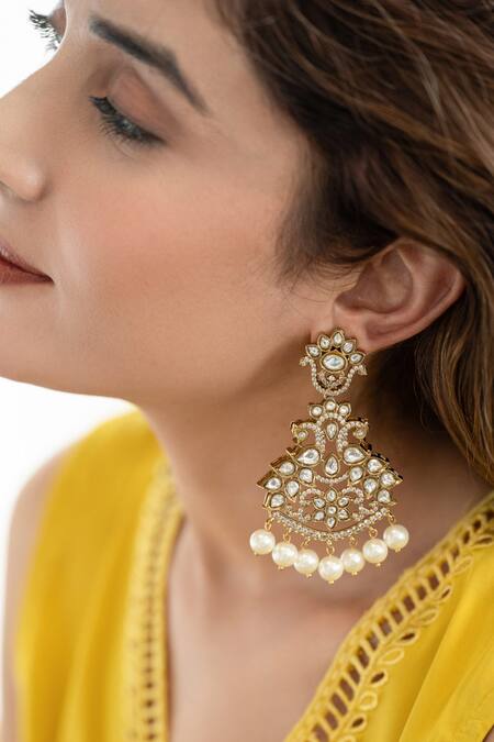Do Taara Gold Plated Pearls, Diamonds Victorian Floral Polki Earrings Online at Aza Fashions Do Taara_Gold Plated Pearls, Diamonds Victorian Floral Polki Earrings _Online_at_Aza_Fashions