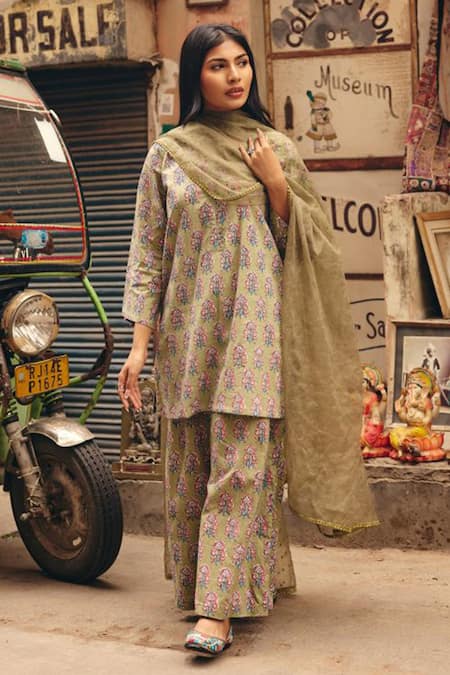Gulabo Jaipur_Green Cambric, Cotton Round Neck Fiza Pista Straight Kurta Set_Online_at_Aza_Fashions
