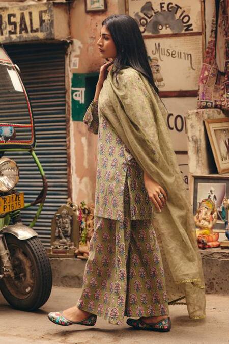 Buy_Gulabo Jaipur_Green Cambric, Cotton Round Neck Fiza Pista Straight Kurta Set_Online_at_Aza_Fashions