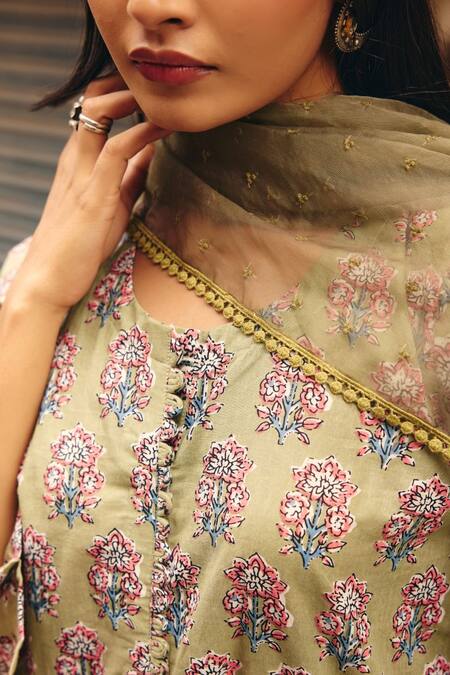 Shop_Gulabo Jaipur_Green Cambric, Cotton Round Neck Fiza Pista Straight Kurta Set_Online_at_Aza_Fashions
