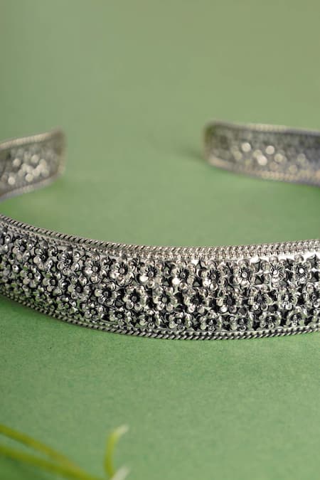 Mero Jewellery_Silver Floral Hairband _Online_at_Aza_Fashions