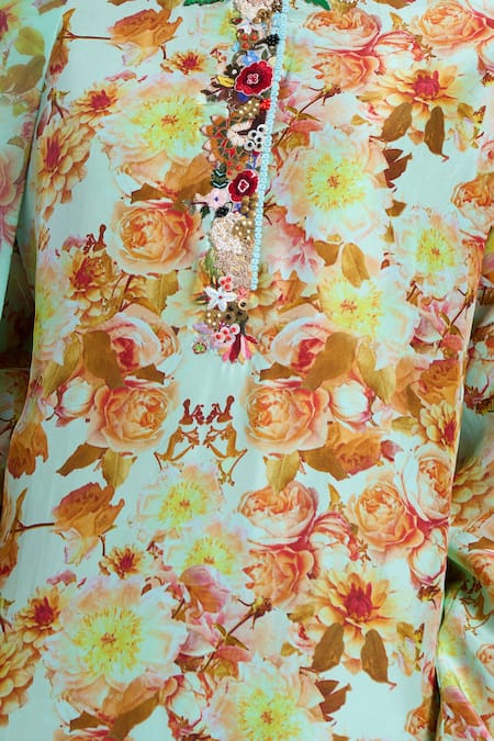 Anamika Khanna_Sky Blue Embroidery Round Neck Floral Print Kurta Set_Online_at_Aza_Fashions