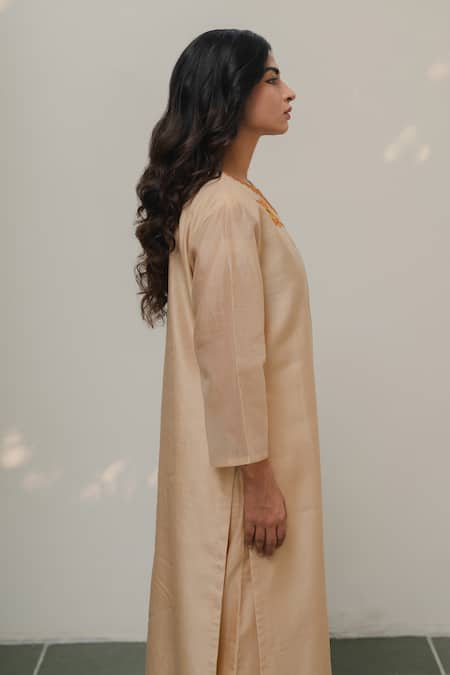 KAJAL AGRAWAL_Beige Chanderi Silk Embroidery Round Neck Arya Kurta Set _Online_at_Aza_Fashions