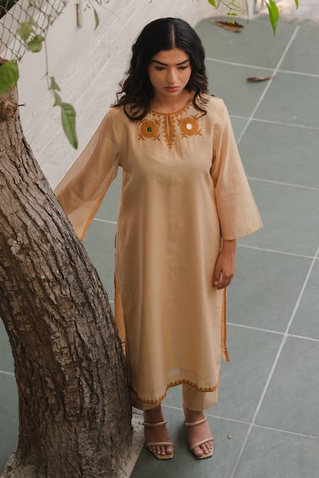 KAJAL AGRAWAL_Beige Chanderi Silk Embroidery Round Neck Arya Kurta Set _at_Aza_Fashions
