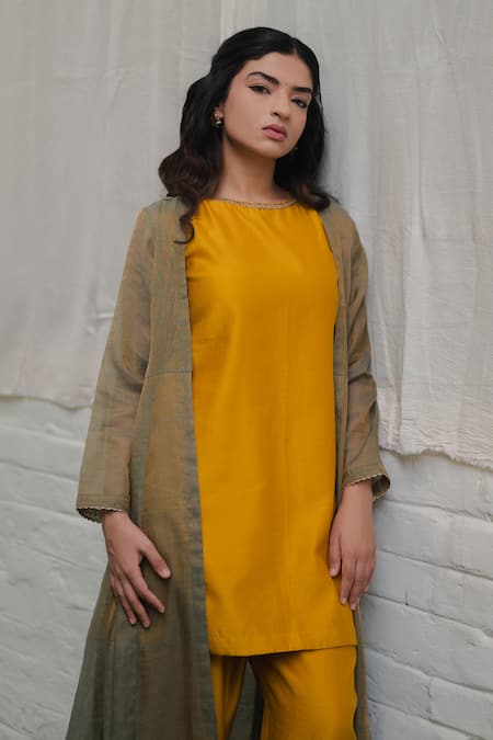 KAJAL AGRAWAL Tara Jacket Kurta Set 