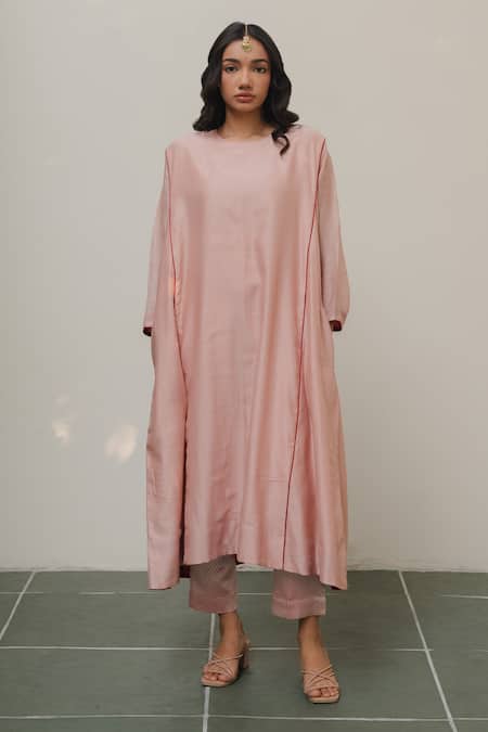KAJAL AGRAWAL Pavani Handwoven Kurta Set 