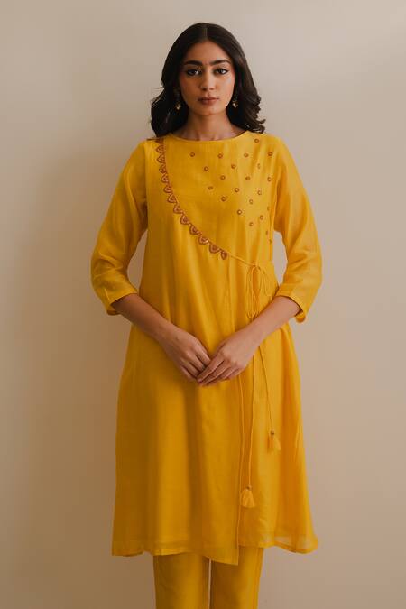 Buy_KAJAL AGRAWAL_Yellow Silk, Embroidery Round Neck Nina Kurta Set _Online_at_Aza_Fashions