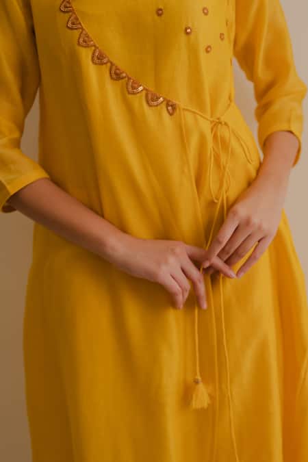 Shop_KAJAL AGRAWAL_Yellow Silk, Embroidery Round Neck Nina Kurta Set _Online_at_Aza_Fashions