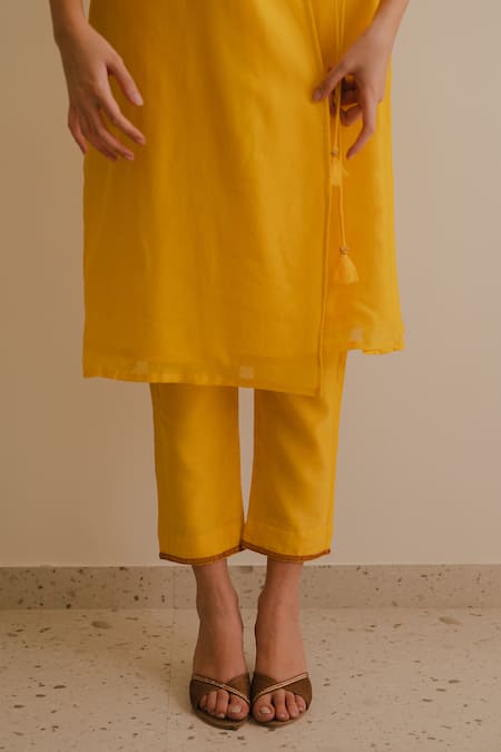 KAJAL AGRAWAL_Yellow Silk, Embroidery Round Neck Nina Kurta Set _at_Aza_Fashions