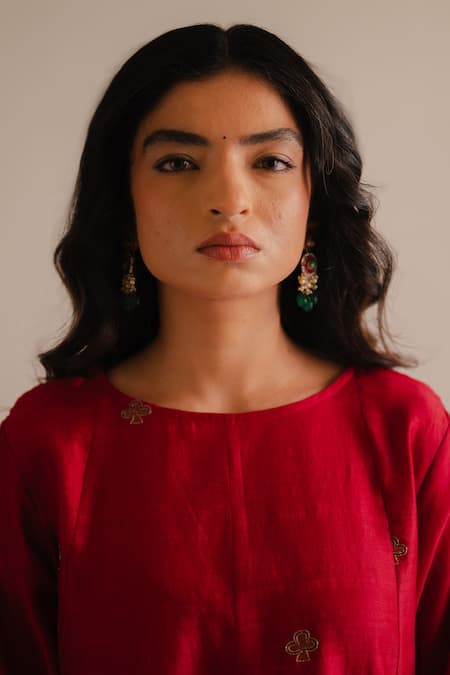 Shop_KAJAL AGRAWAL_Red Chanderi Silk Embroidery Round Neck Nihara Kurta And Trouser Set _Online_at_Aza_Fashions