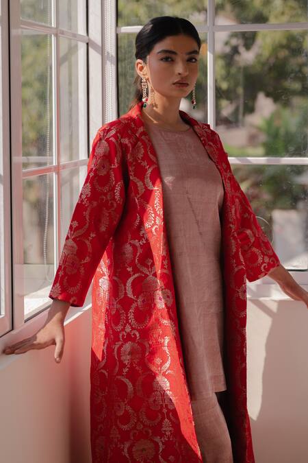 KAJAL AGRAWAL_Red Brocade, Tissue Embroidery Round Neck Idunn Butti Pattern Jacket Kurta Set _at_Aza_Fashions
