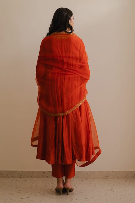 KAJAL AGRAWAL Medha Handwoven Chanderi Silk Kurta Set 