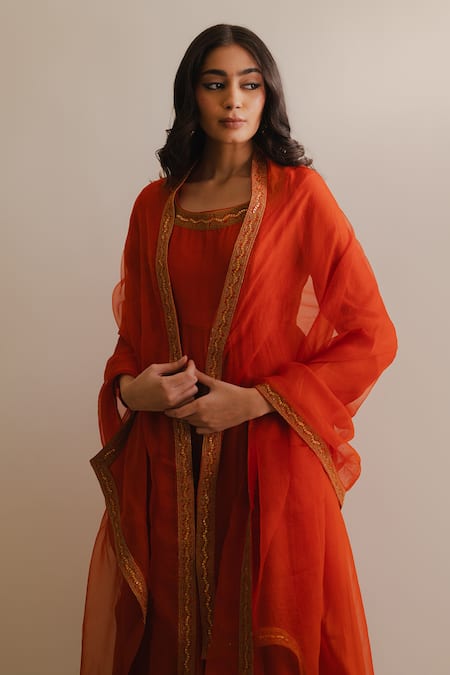 Buy_KAJAL AGRAWAL_Rust Chanderi Silk Embroidery Round Neck Medha Handwoven Kurta Set _Online_at_Aza_Fashions