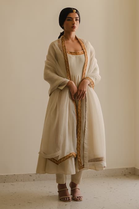 Shop_KAJAL AGRAWAL_Ivory Chanderi Silk Embroidery Square Neck Meera Handwoven Anarkali Set _Online_at_Aza_Fashions